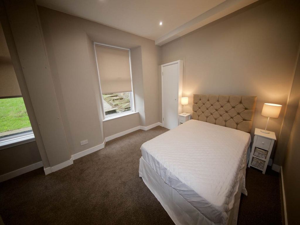 Property photo 3 of 6 G_2, 174 Lochee Road -Bedroom