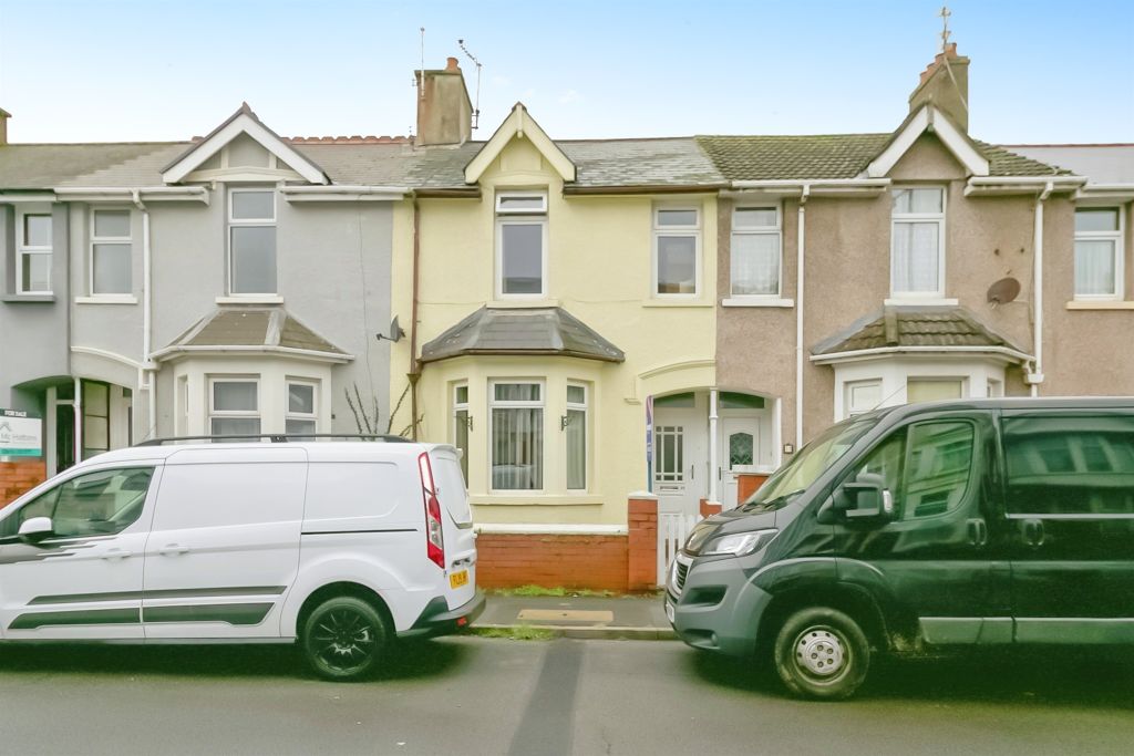 Property photo 1 of 17