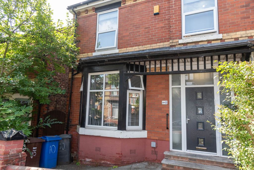 Property photo 2 of 44