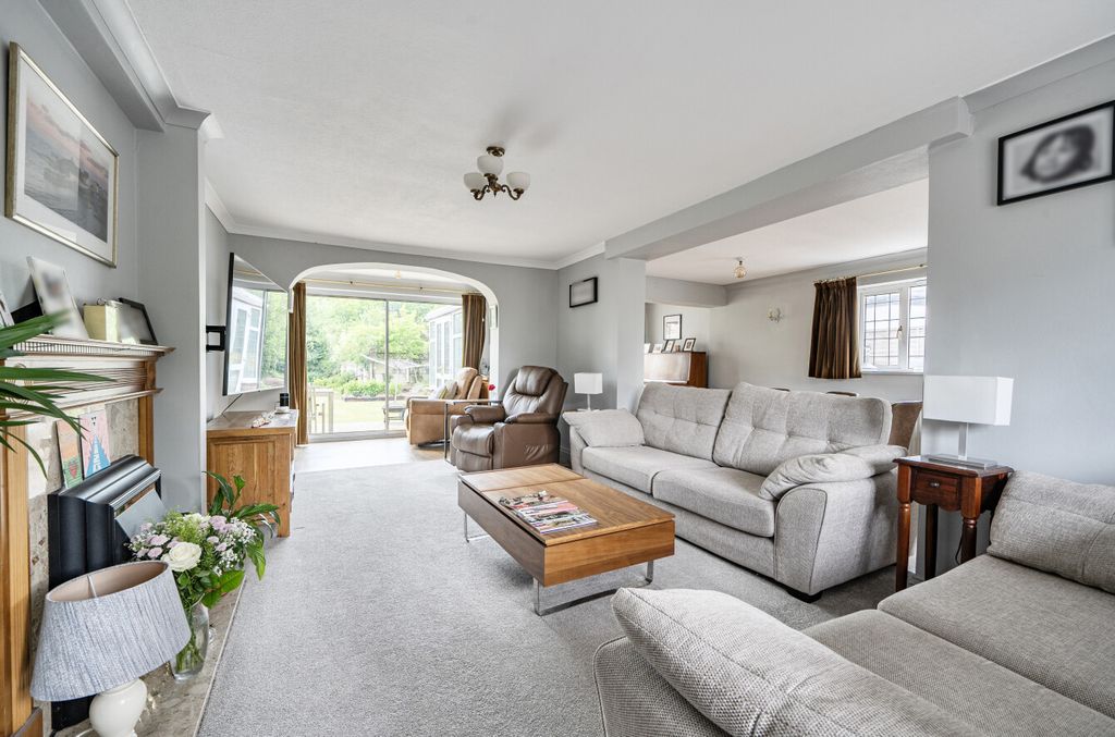 Property photo 2 of 20 1458171-13-6A0Adc...