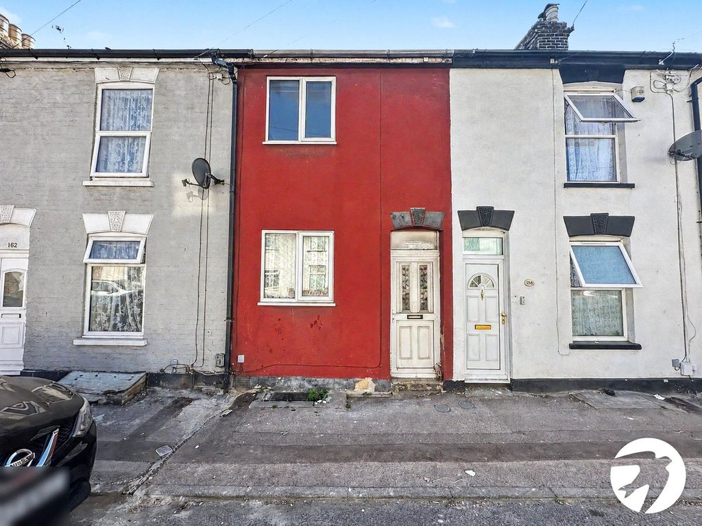 Property photo 1 of 9 Front