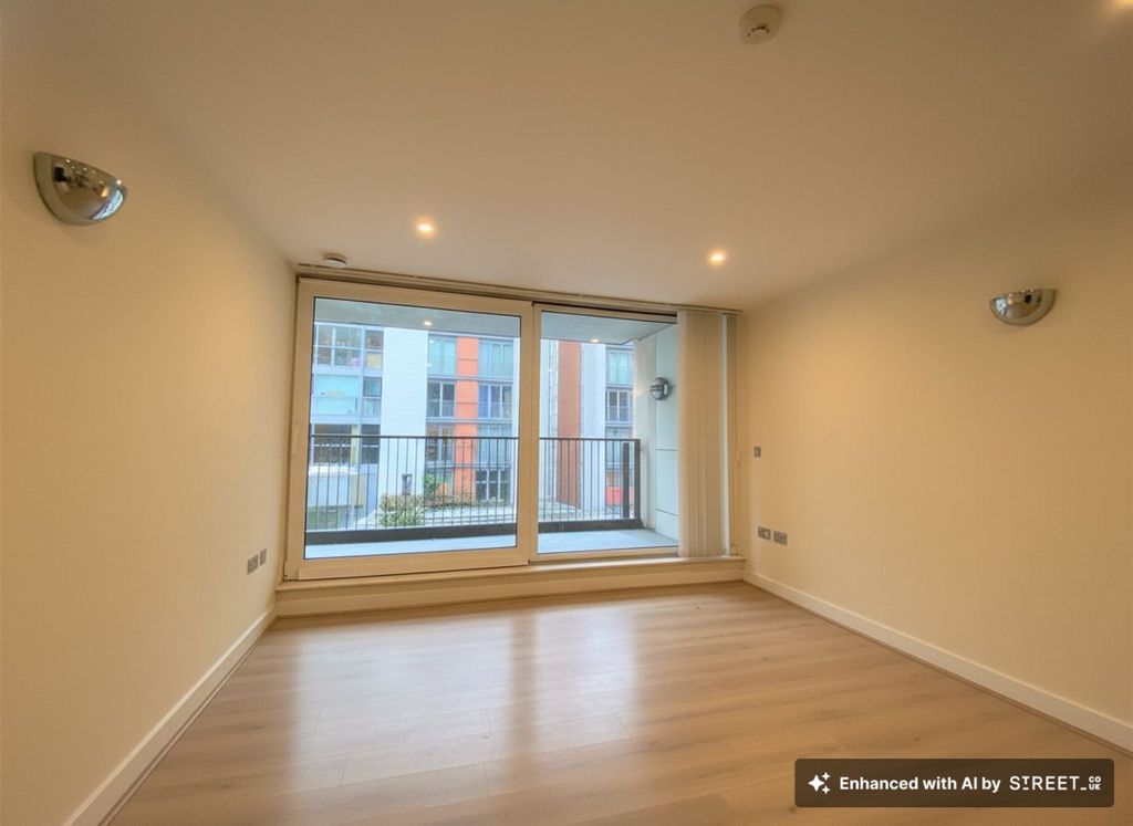 Property photo 3 of 12 Baltic Apartments E16