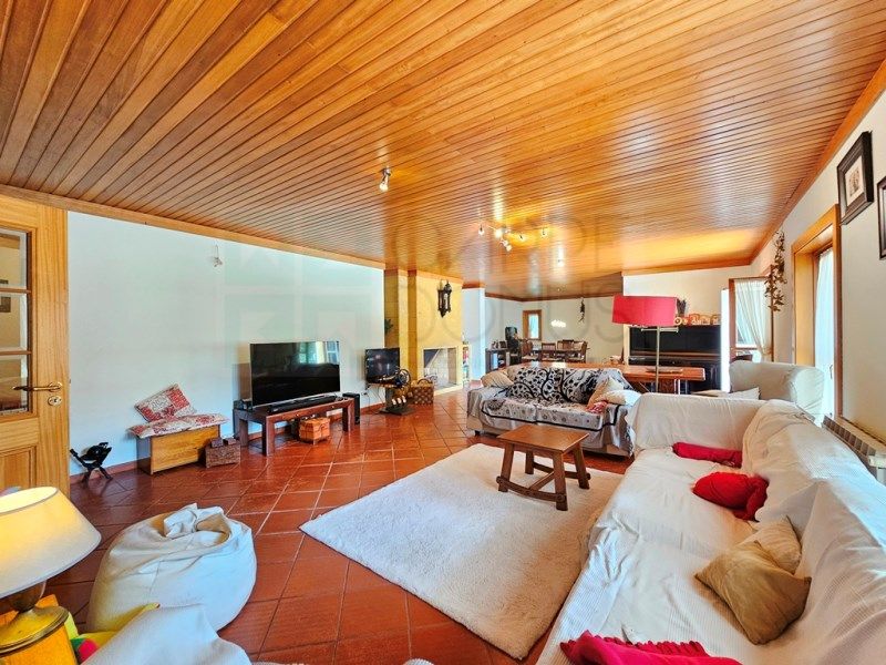 Property photo 3 of 65