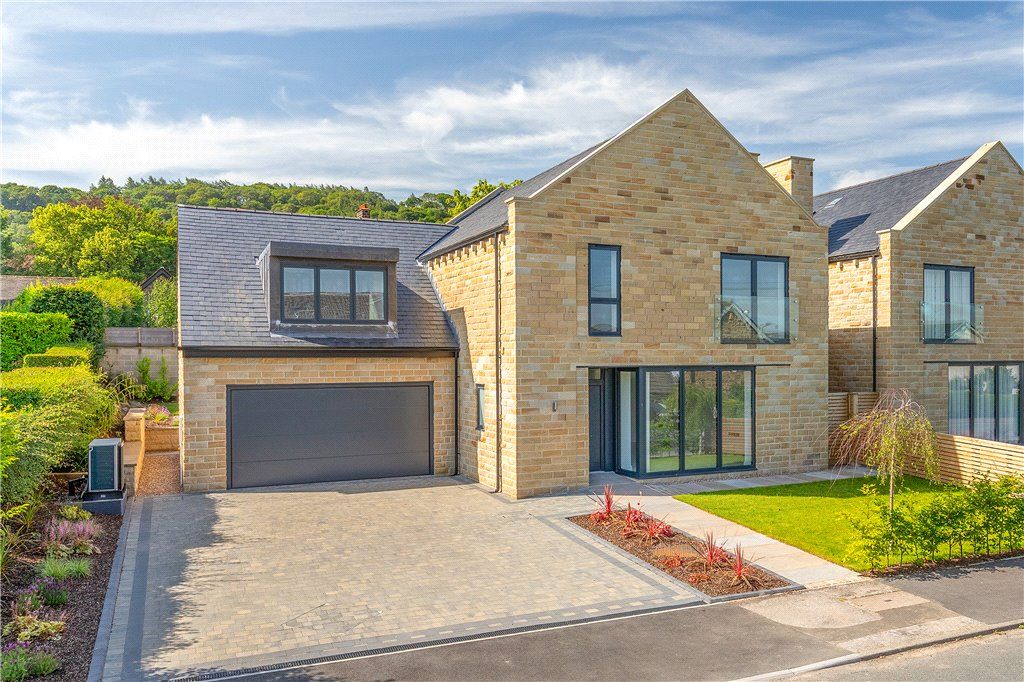 Property photo 1 of 28 The New Detached
