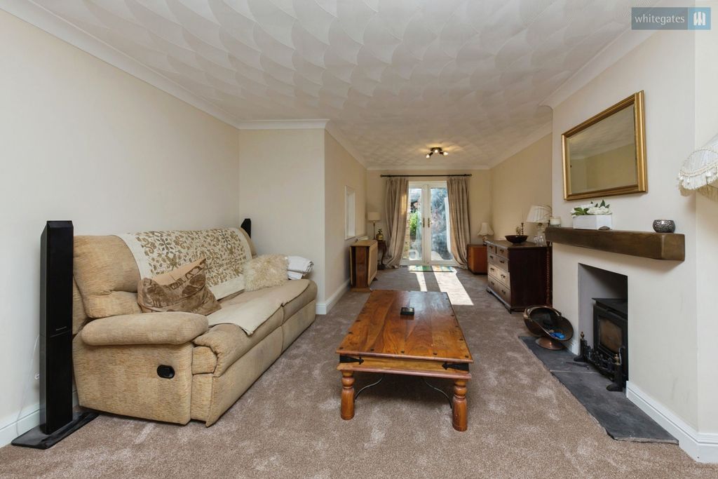 Property photo 3 of 22 Pbox-Img.Jpg