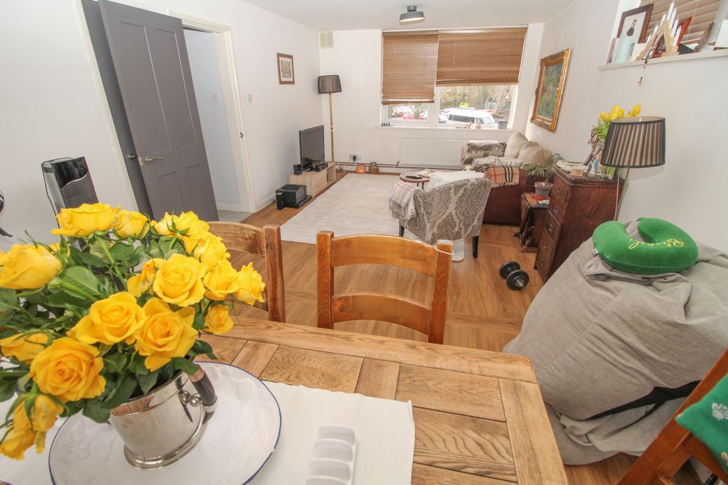 Additional image 7 of 2 bed flat for saleJuniper Square, Havant PO9