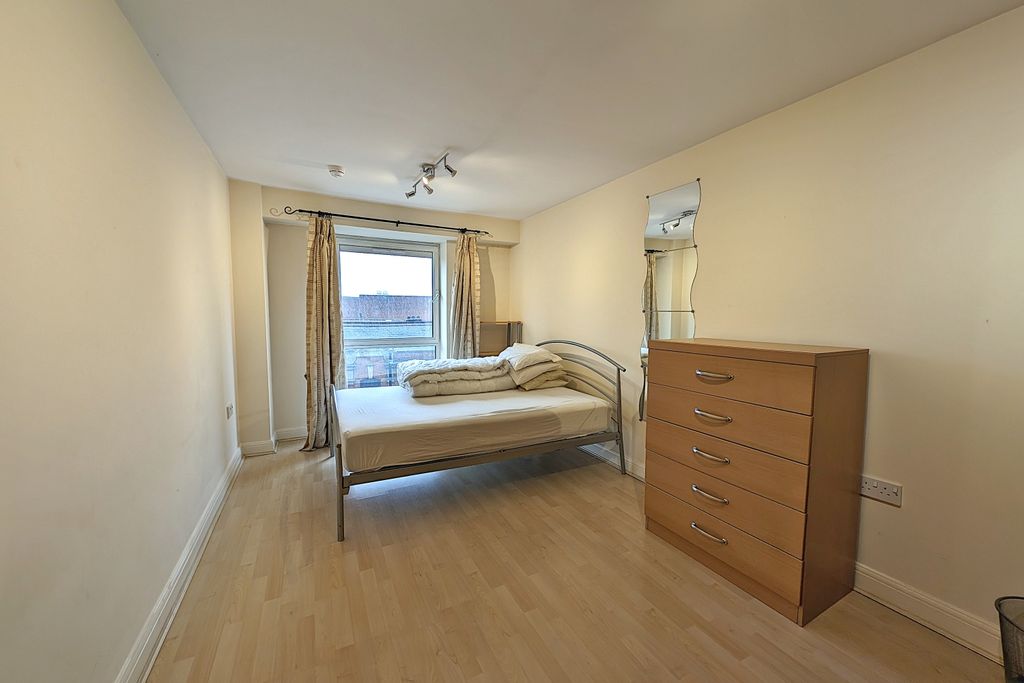 Property photo 3 of 7 Bedroom One