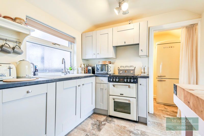 Property photo 3 of 21 Photo 10