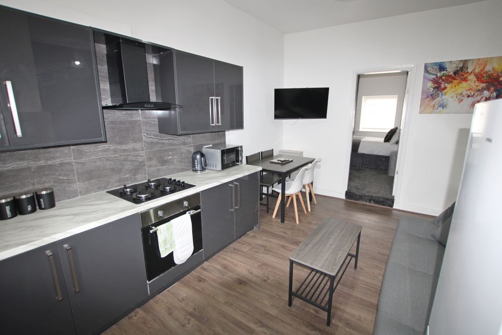 Property photo 3 of 7 3