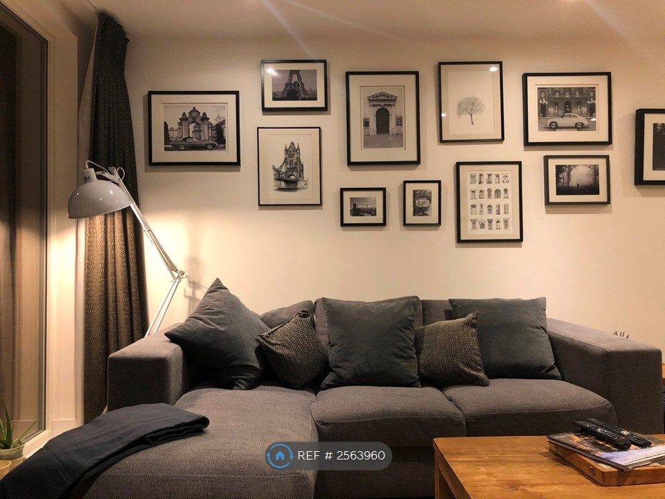 Property photo 3 of 22 Living Room