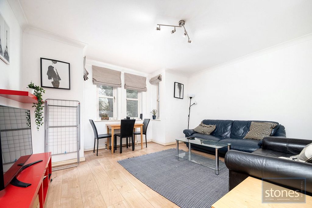 Property photo 1 of 16 Picture No. 04