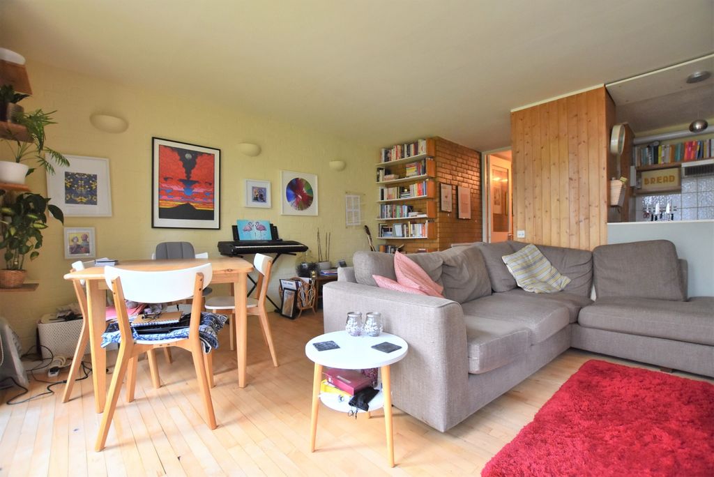 Property photo 3 of 12 Dining