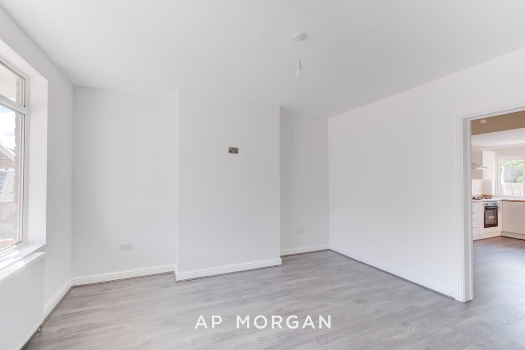 Property photo 2 of 19 Picture No. 05