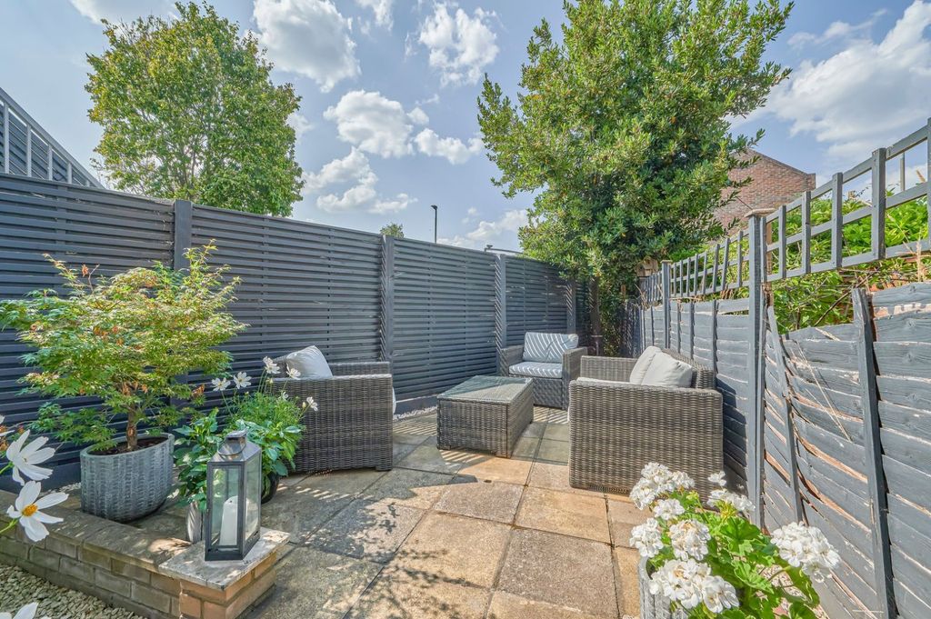 Property photo 3 of 11 Picture No. 12