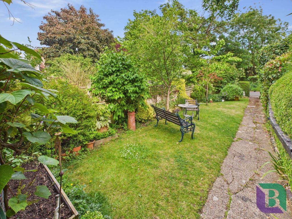 Property photo 3 of 25