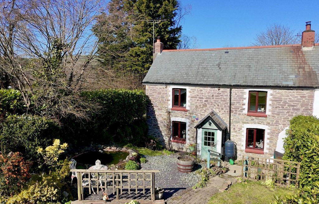 Property photo 2 of 16 Ewemove South Molton - Western Cottage - Rear