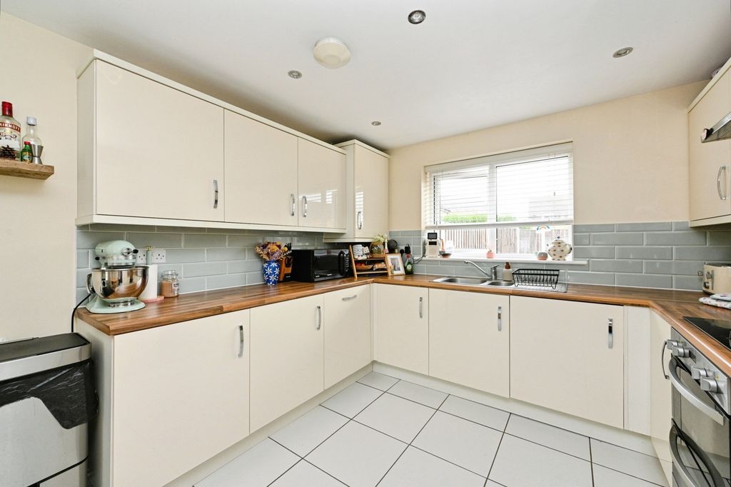 Property photo 3 of 38 Pbox-Img.Jpg