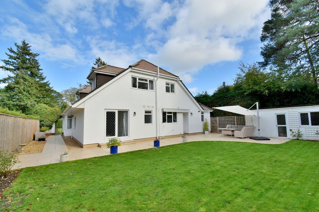 Property photo 3 of 24