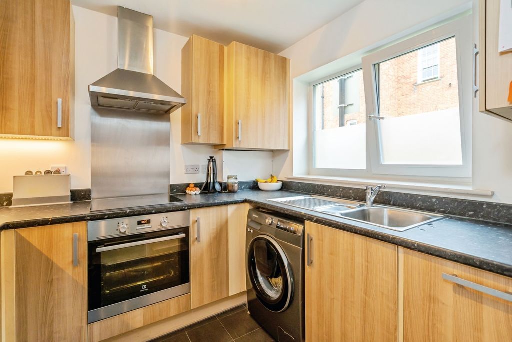 Property photo 3 of 13 Pbox-Img.Jpg
