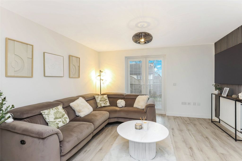 Property photo 3 of 21 Picture No. 09