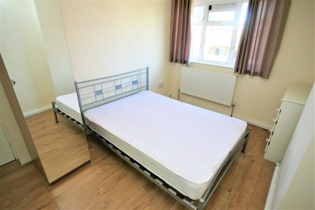 Property photo 3 of 4