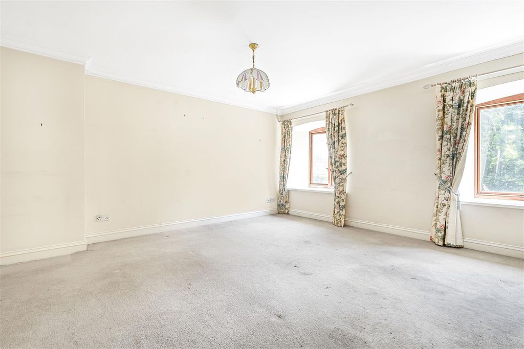Property photo 3 of 16 8_57800.Jpg