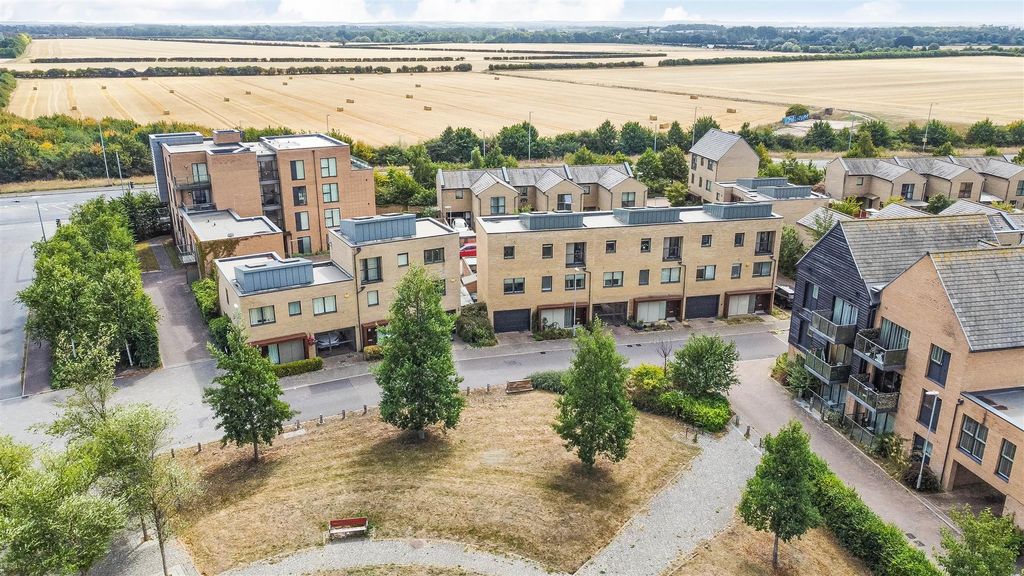 Property photo 1 of 21 Drone (2).Jpg