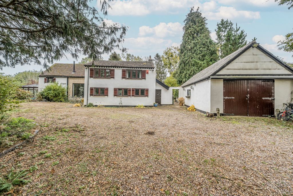 Property photo 1 of 27