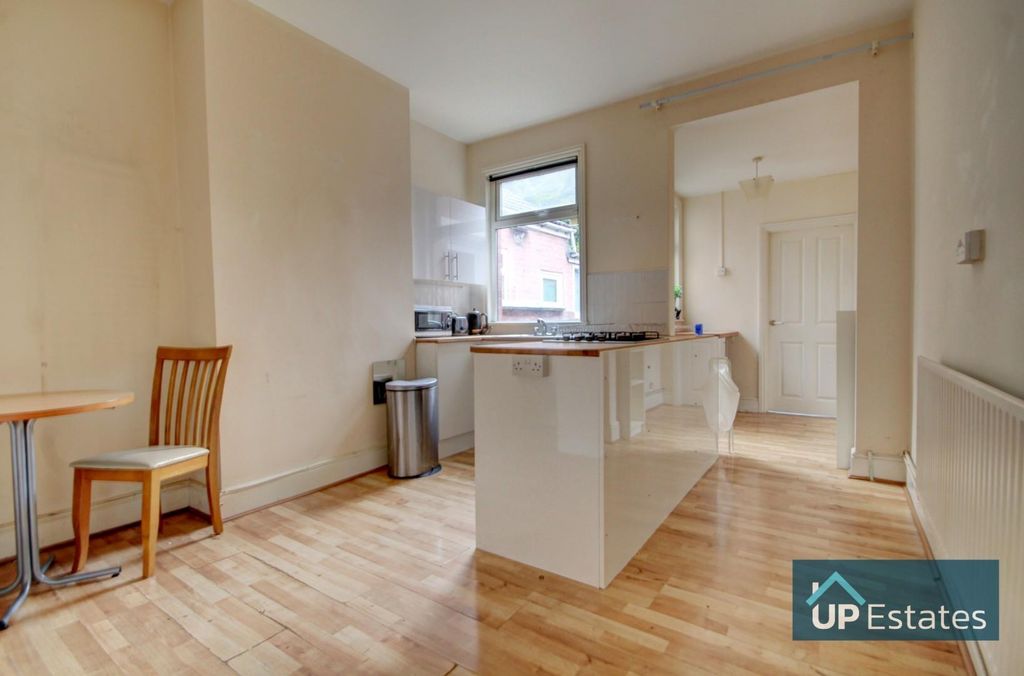 Property photo 3 of 12 Kitchen/ Diner