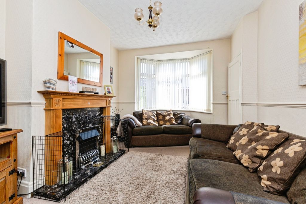 Property photo 2 of 15 Photo