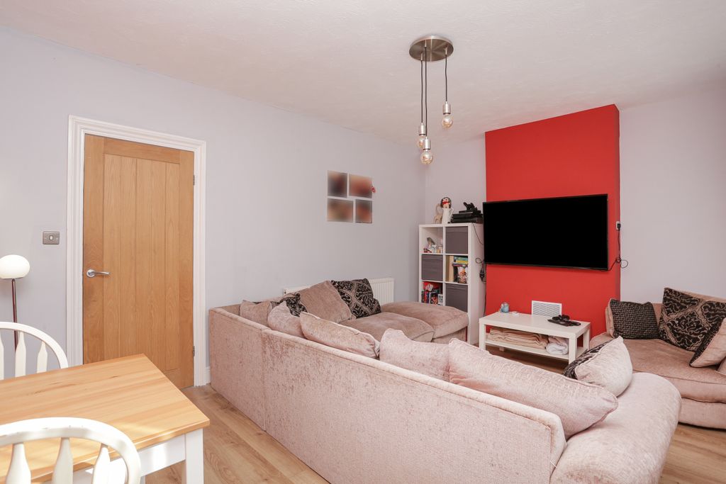 Property photo 2 of 11 Picture 2