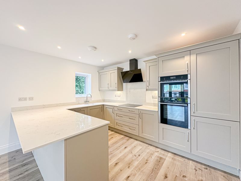 Property photo 2 of 18 Photo 8