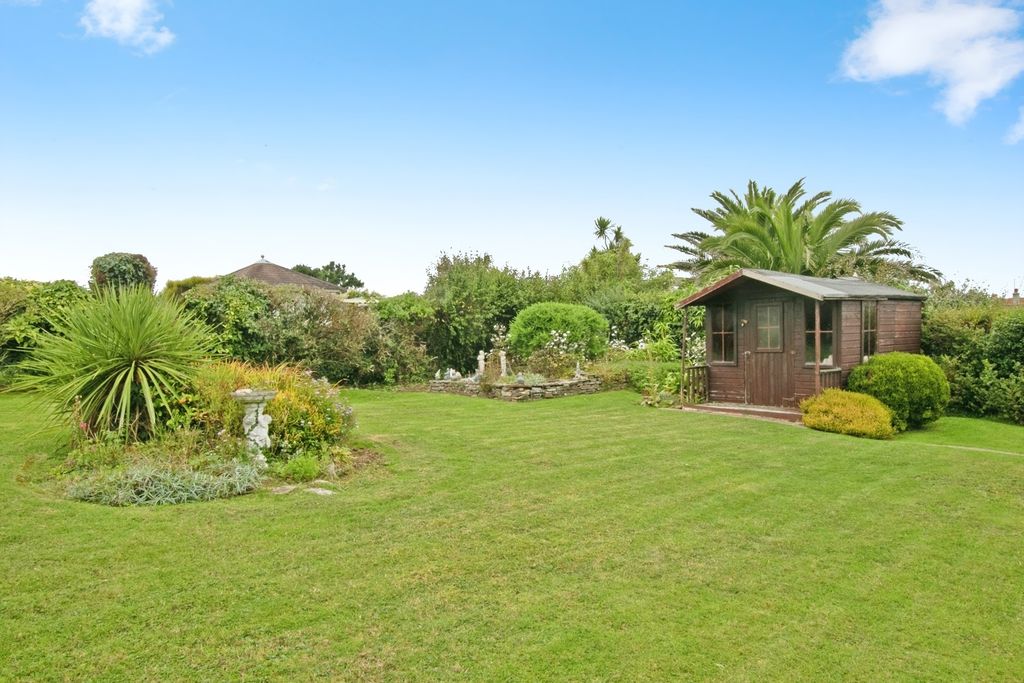 Property photo 3 of 23 Garden