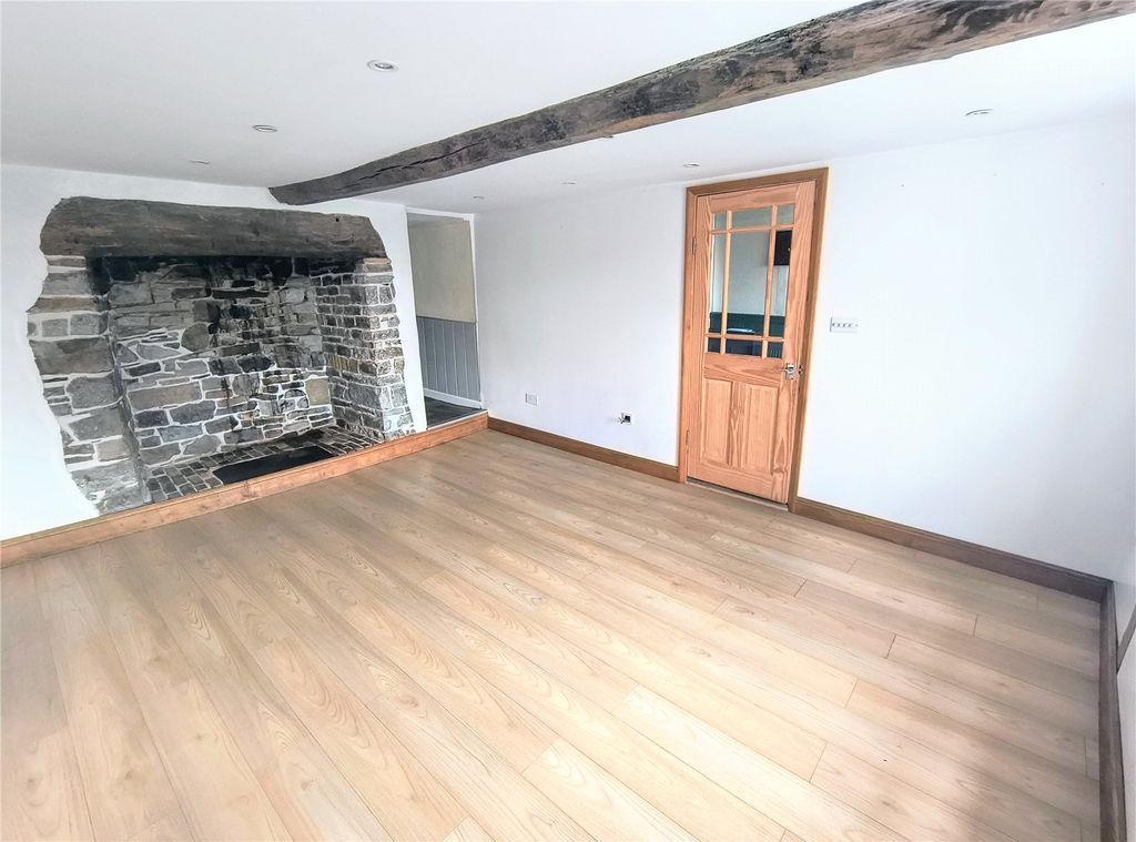 Property photo 3 of 16 Picture No. 23