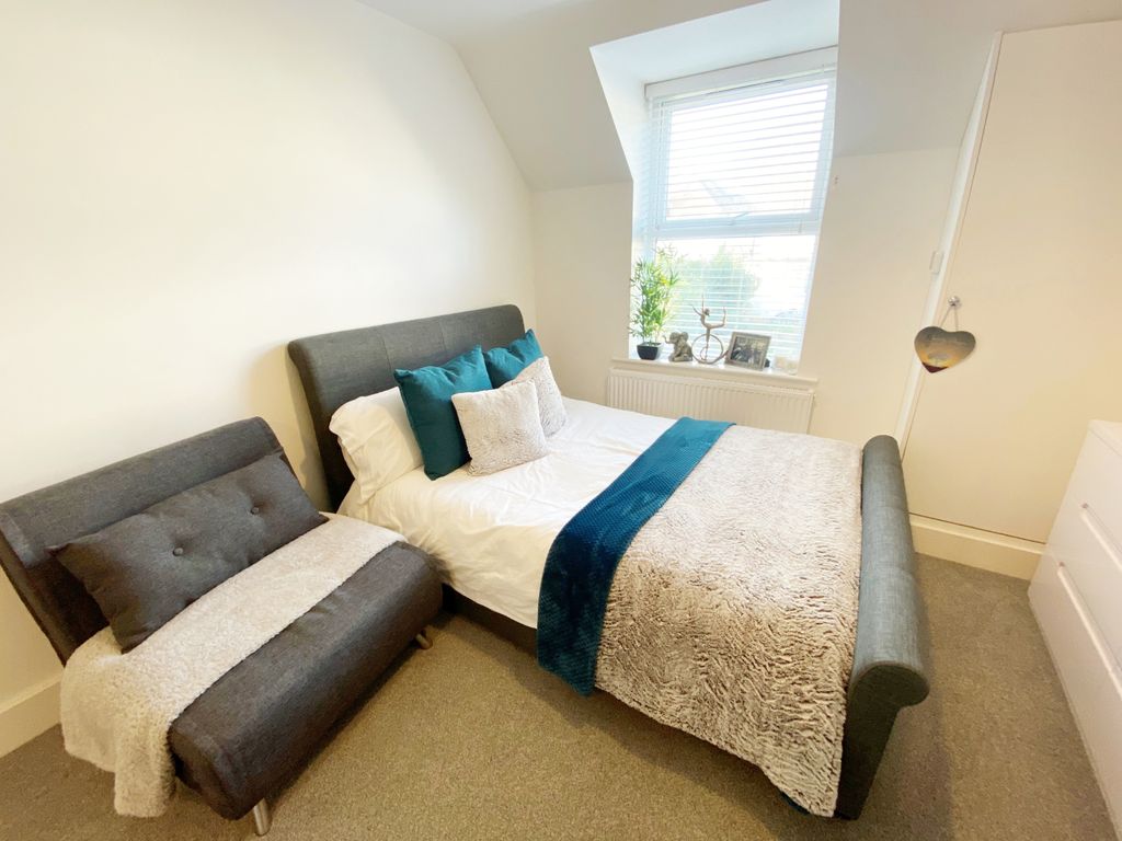Property photo 3 of 6 3
