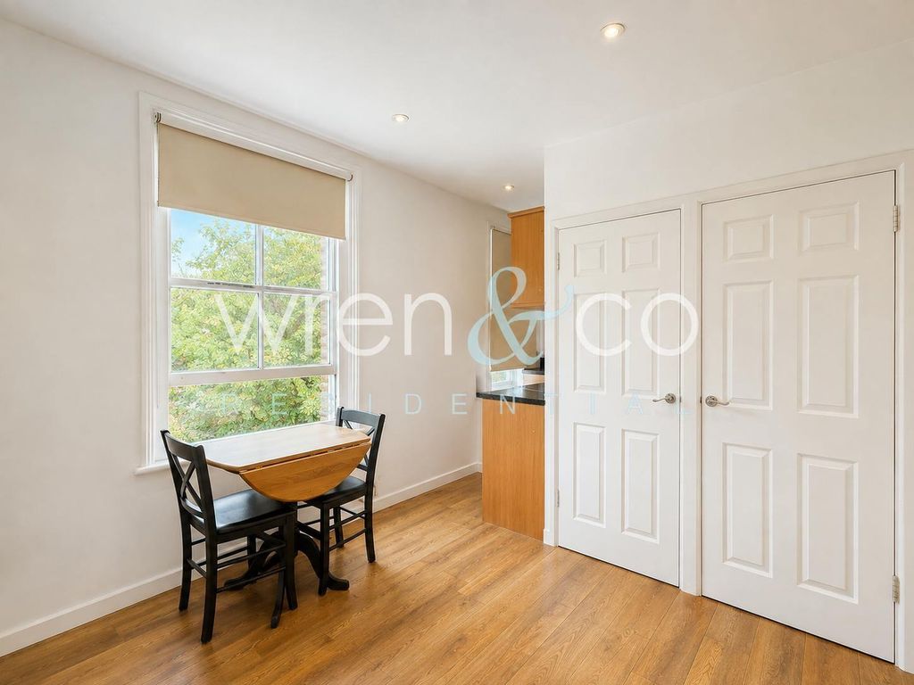 Property photo 2 of 8 1