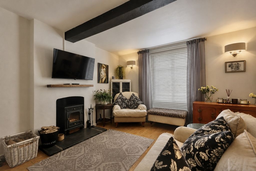 Property photo 3 of 22 54B35C5F-2Fb0-4CE4-A81E-3Cbc4Afb89A3