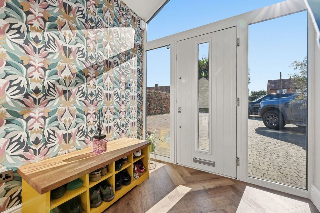 Property photo 2 of 46