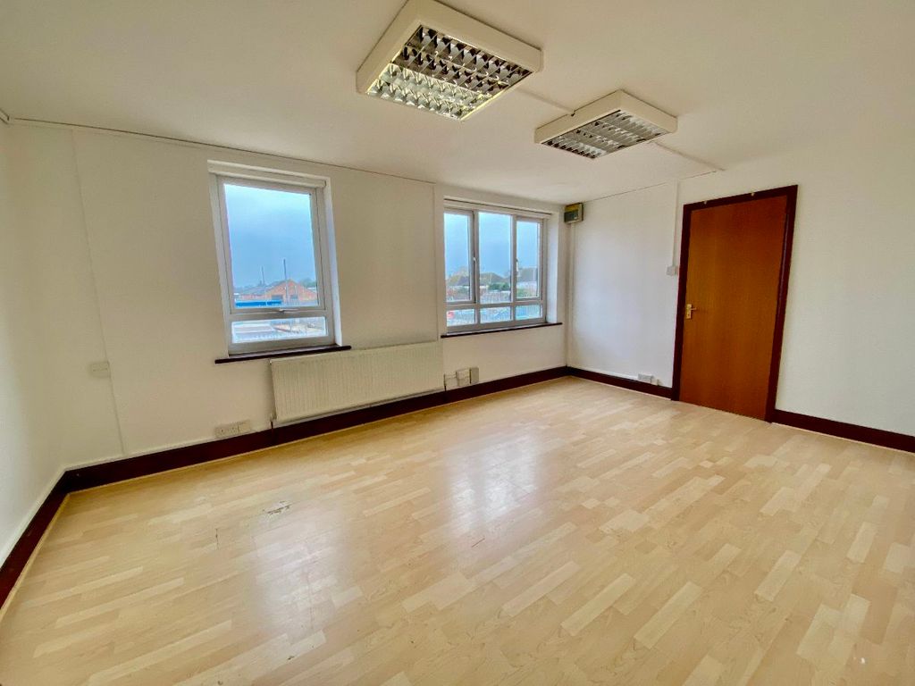 Property photo 2 of 3