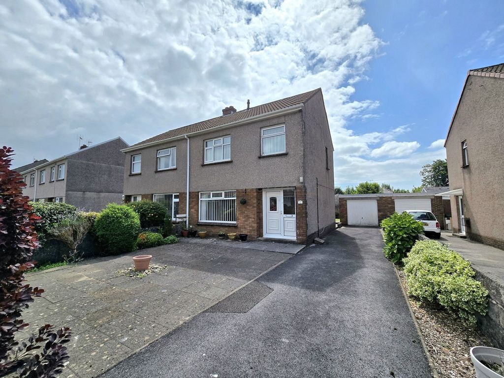 Property photo 1 of 32 Main Photo