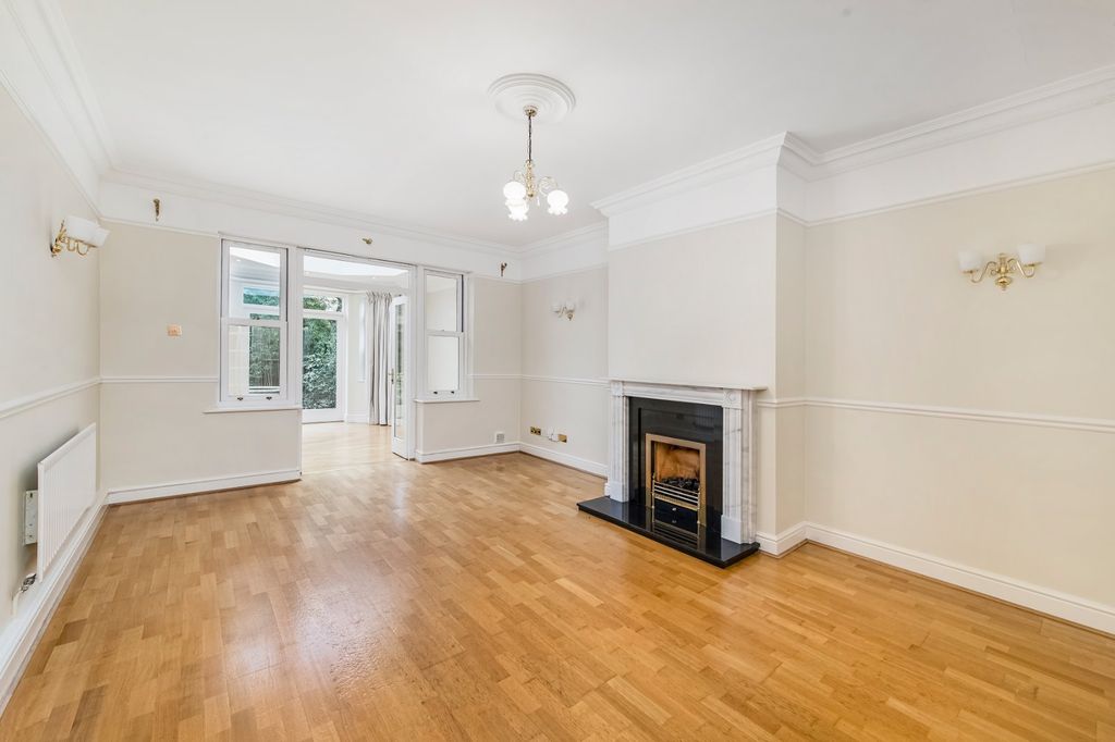 Property photo 3 of 18 Reception Room