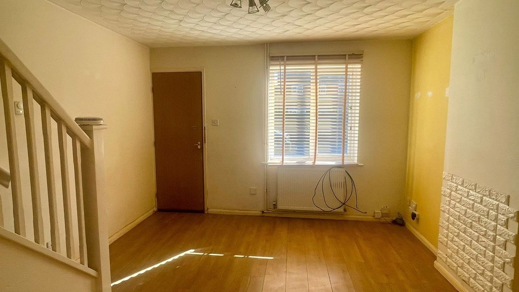 Property photo 2 of 3