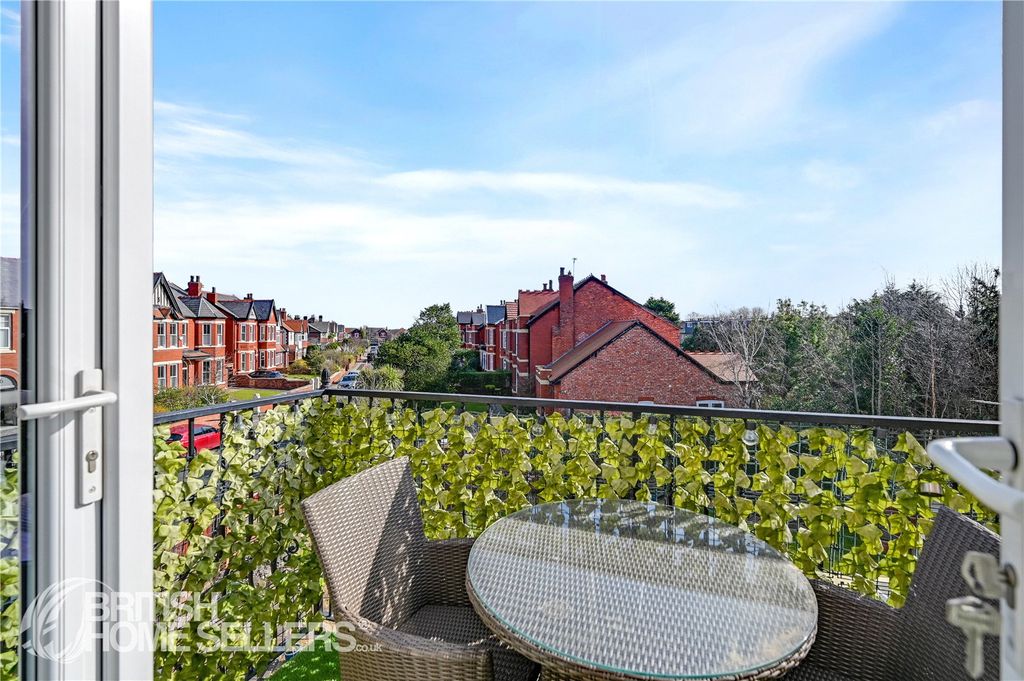 Additional image 4 of 3 bed flat for saleLiverpool Road, Southport, Merseyside PR8