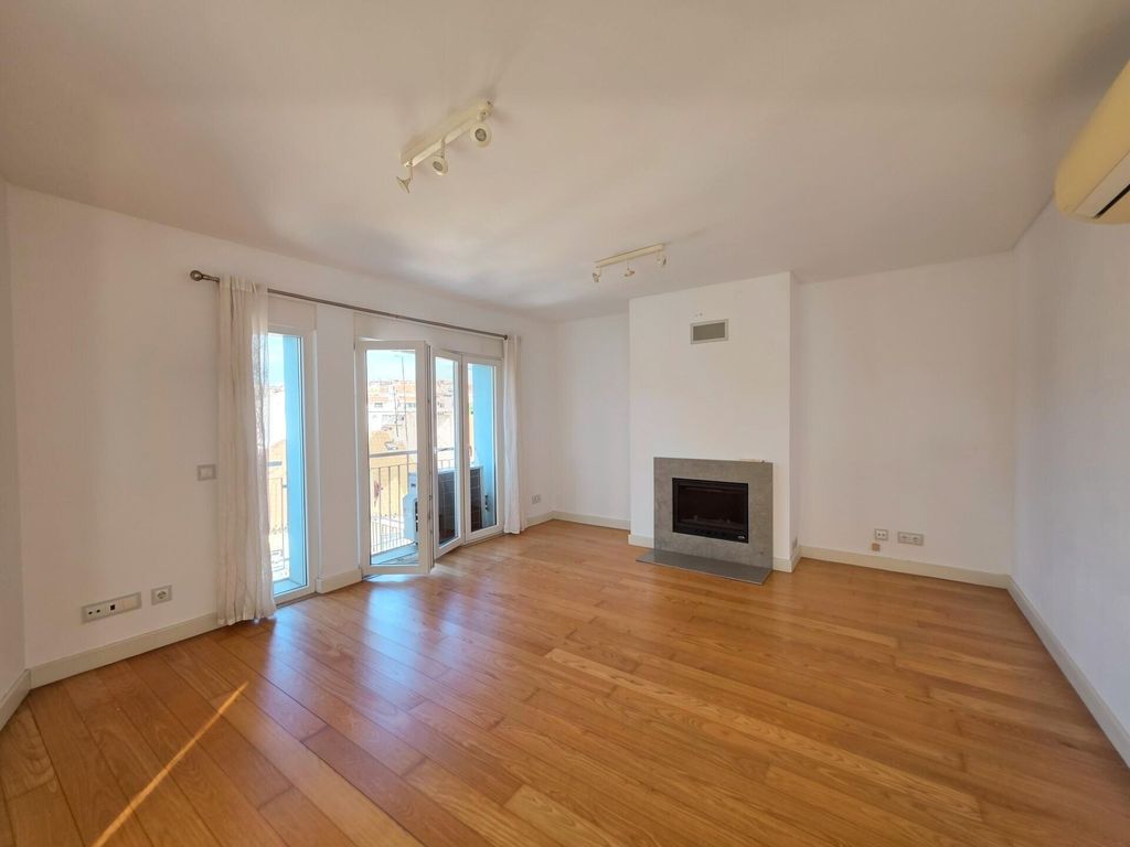 Property photo 1 of 27 Apartment With 2 Bedrooms, Elevator, And Garage In The Heart Of Príncipe Real