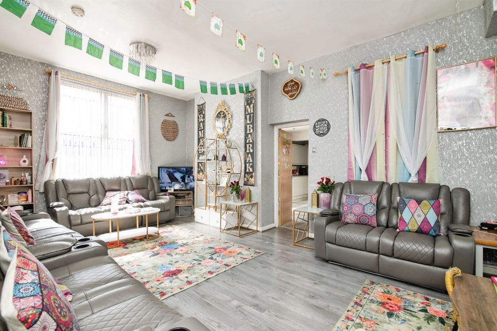 Property photo 3 of 20