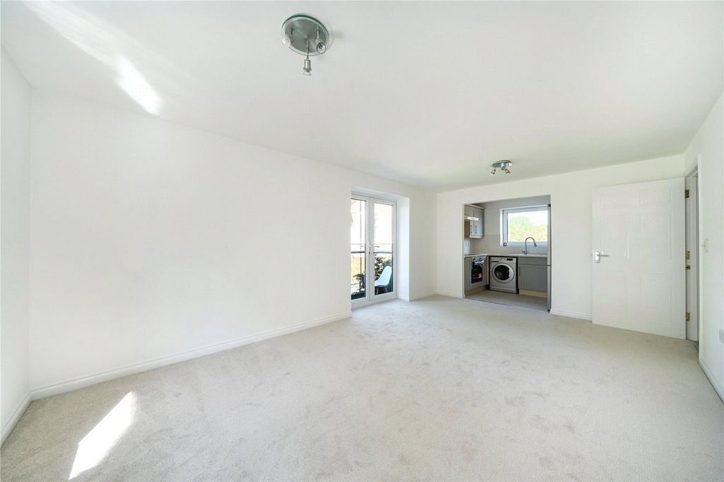 Property photo 2 of 18 Picture No. 03