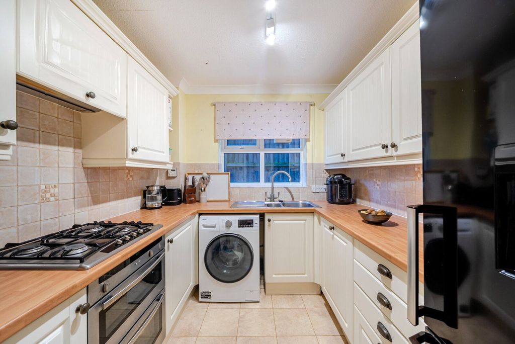 Property photo 3 of 18 Picture No. 06