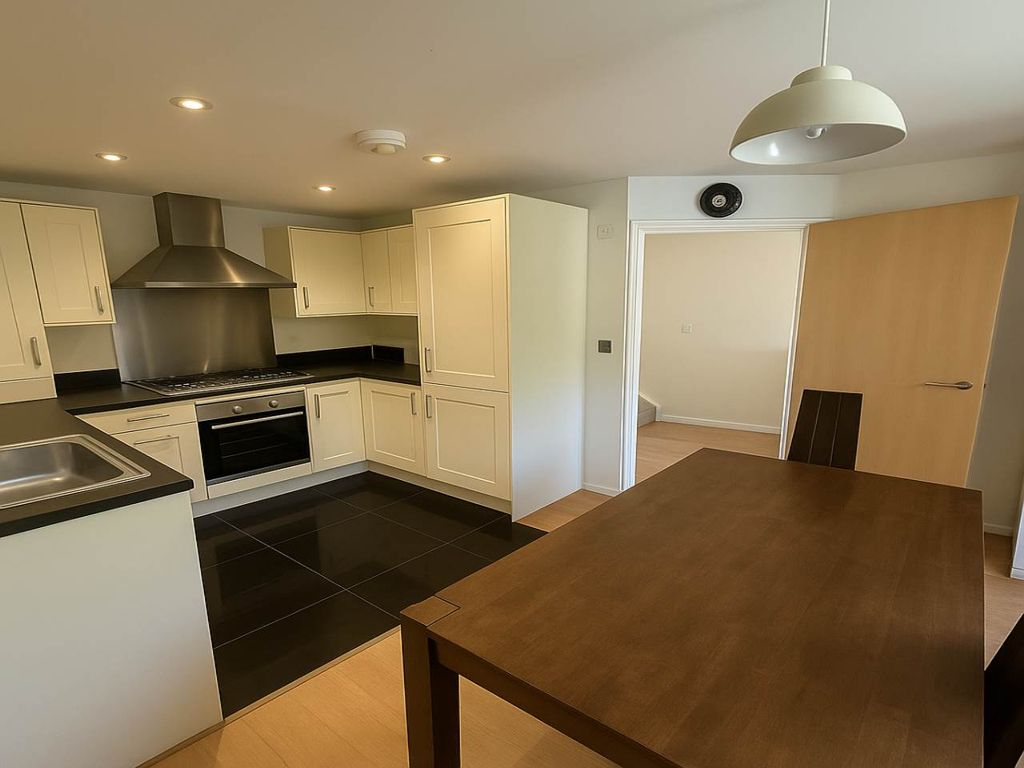 Property photo 3 of 11 Kitchen Diner