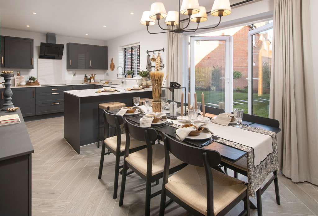 Property photo 2 of 11 Keynesham-Dining