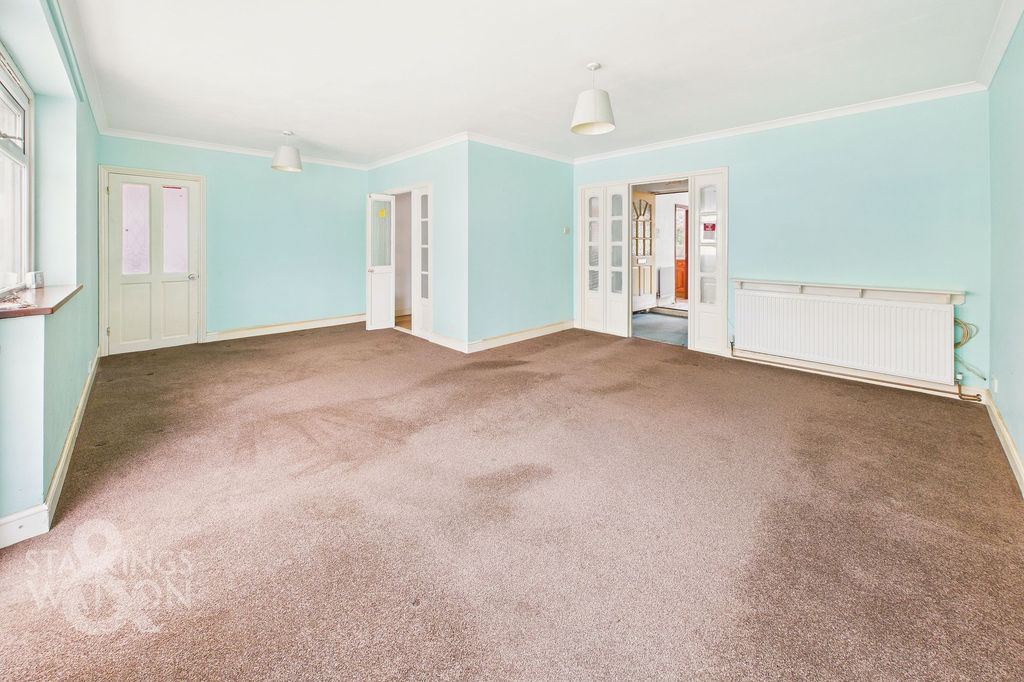 Property photo 3 of 32